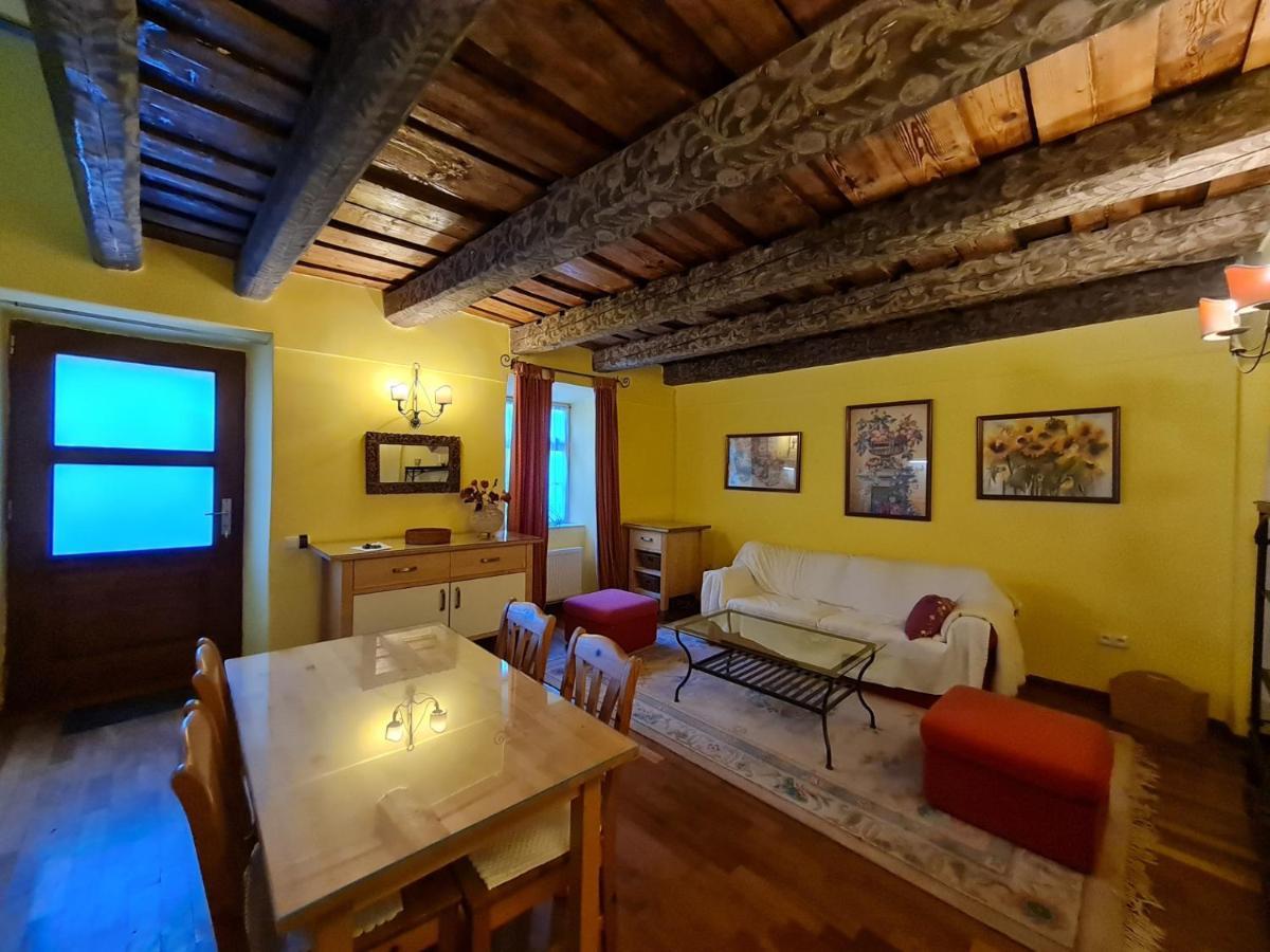 Magic Central Attic Apartment Praga Esterno foto