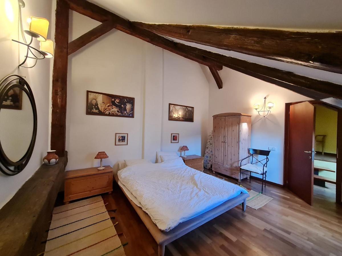 Magic Central Attic Apartment Praga Esterno foto